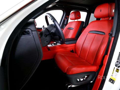 Used 2020 Rolls-Royce Cullinan image 12