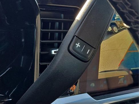 Used 2025 Chevrolet Silverado 1500 LT image 29
