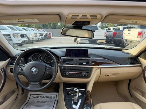 Used 2013 BMW 328i xDrive Sedan AWD/4WD image 18