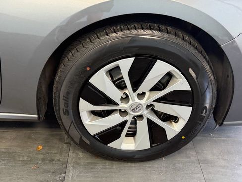 Used 2024 Nissan Altima 2.5 S FWD image 18