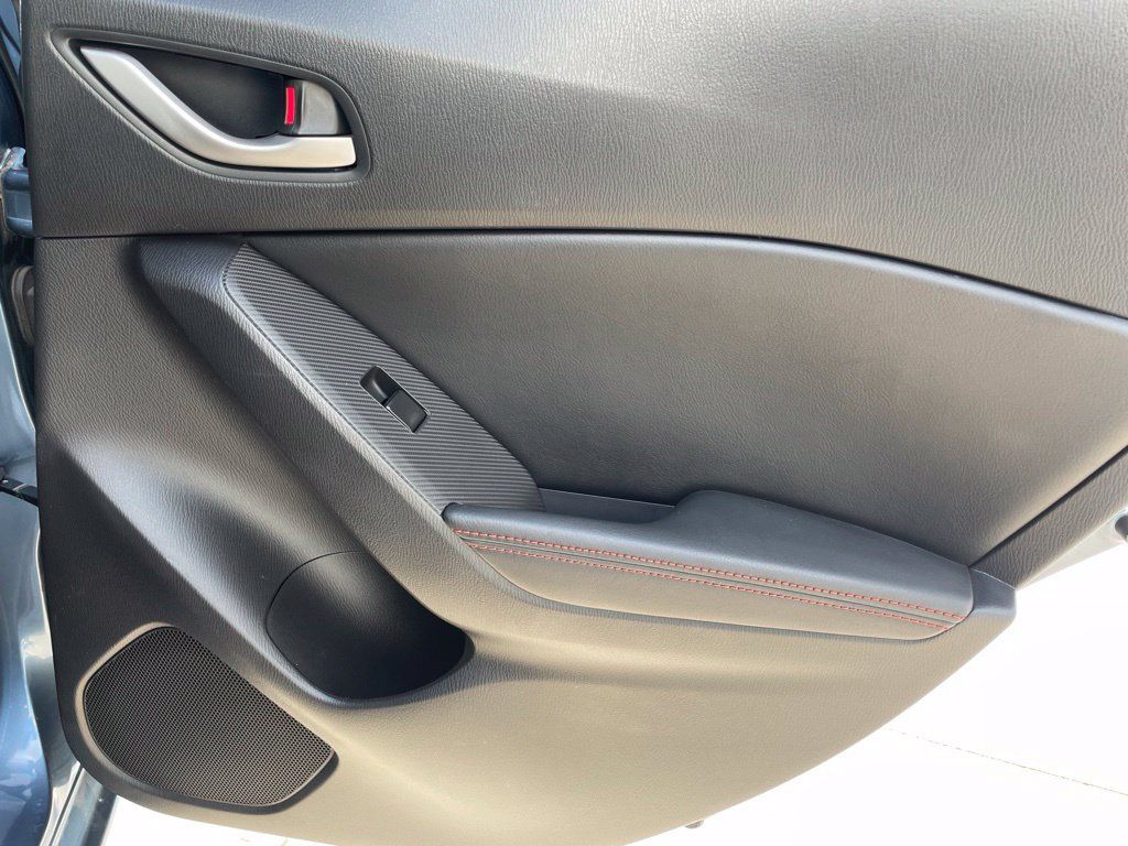 Used 2014 MAZDA MAZDA3 i Grand Touring FWD image 25