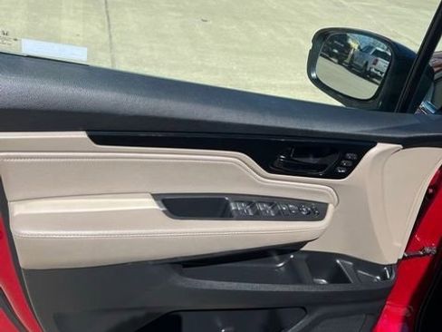 Used 2022 Honda Odyssey Touring image 9