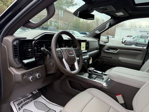 New 2026 GMC Sierra 1500 SLT w/ SLT Premium Package image 13