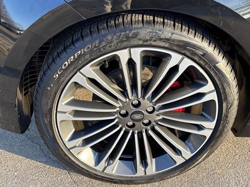 Used 2024 Land Rover Range Rover Velar Dynamic SE image 13