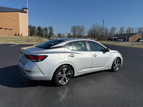 Used 2022 Nissan Sentra SV image 6