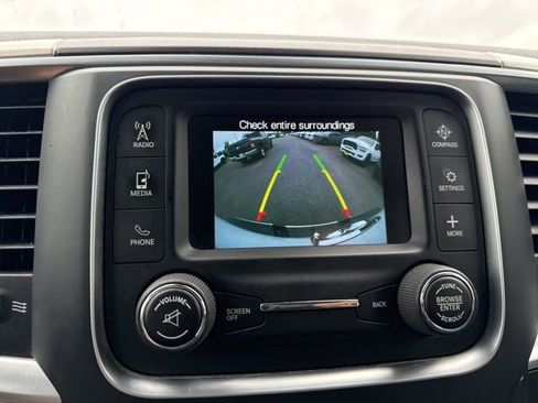 Used 2019 RAM 1500 Classic SLT AWD/4WD image 30