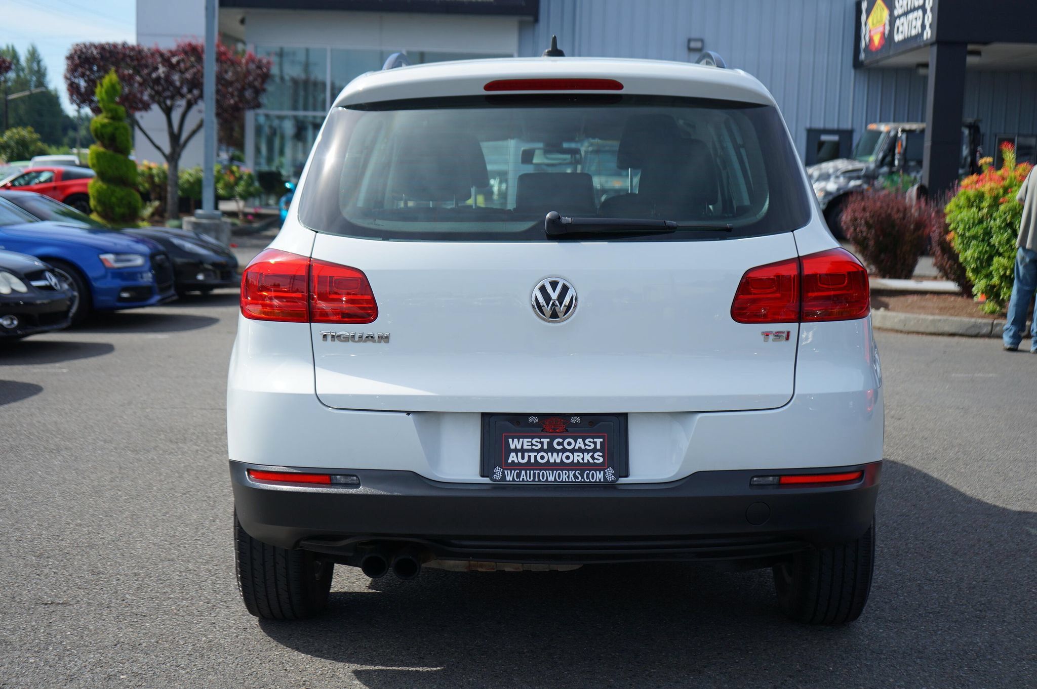 Used 2017 Volkswagen Tiguan S FWD image 5