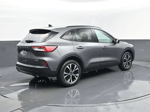 Used 2022 Ford Escape SE w/ SE Sport Appearance Package AWD/4WD image 24
