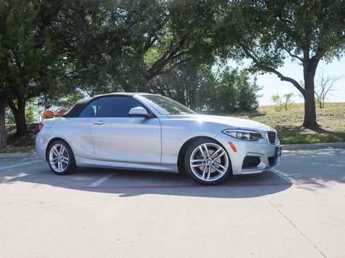Used 2016 BMW 228i xDrive Convertible w/ M Sport Package AWD/4WD image 9