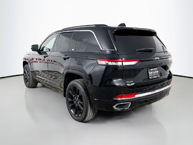 Used 2023 Jeep Grand Cherokee Overland w/ Rear Seat Video Group I AWD/4WD image 4
