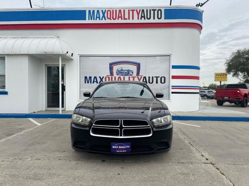 Used 2013 Dodge Charger SE image 10