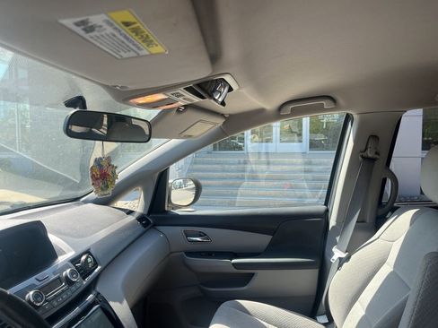 Used 2016 Honda Odyssey SE image 11