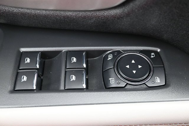 Used 2025 Ford Expedition Active AWD/4WD image 13