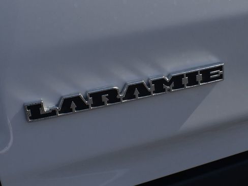 Used 2019 RAM 1500 Laramie image 7