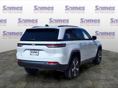 New 2025 Jeep Grand Cherokee Limited image 4
