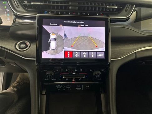 Used 2023 Jeep Grand Cherokee 30th Anniversary image 22