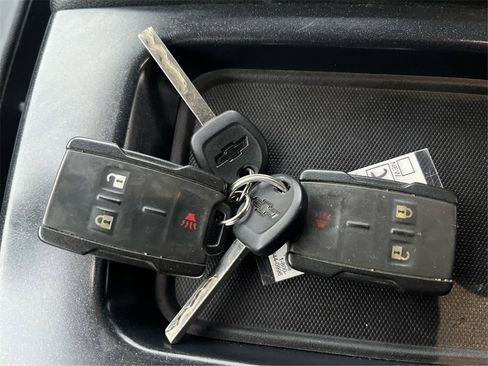 Used 2019 Chevrolet Silverado 1500 LT image 34