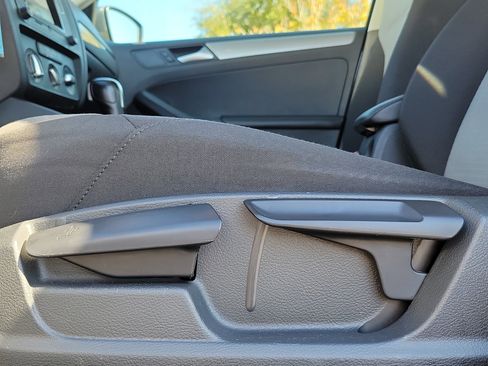 Used 2018 Volkswagen Jetta S image 14