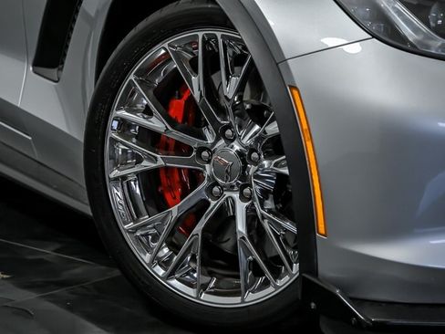 Used 2016 Chevrolet Corvette Z06 w/ 2LZ Preferred Equipment Group RWD image 3