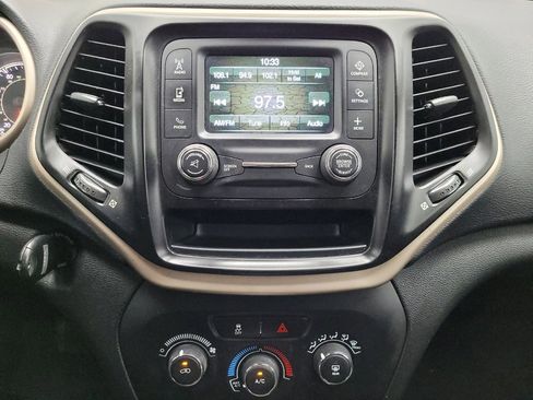 Used 2016 Jeep Cherokee Sport image 25