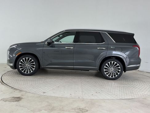 Used 2023 Hyundai Palisade Calligraphy w/ Winter Package AWD/4WD image 2