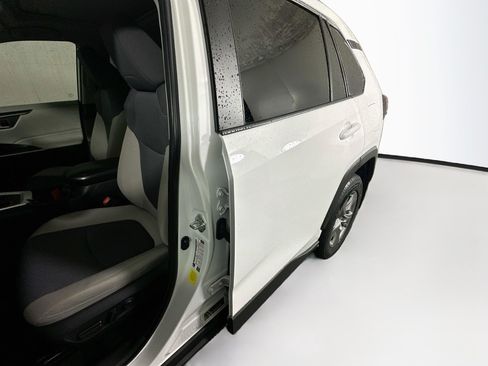 Certified 2025 Toyota RAV4 XLE w/ Convenience Package FWD image 12
