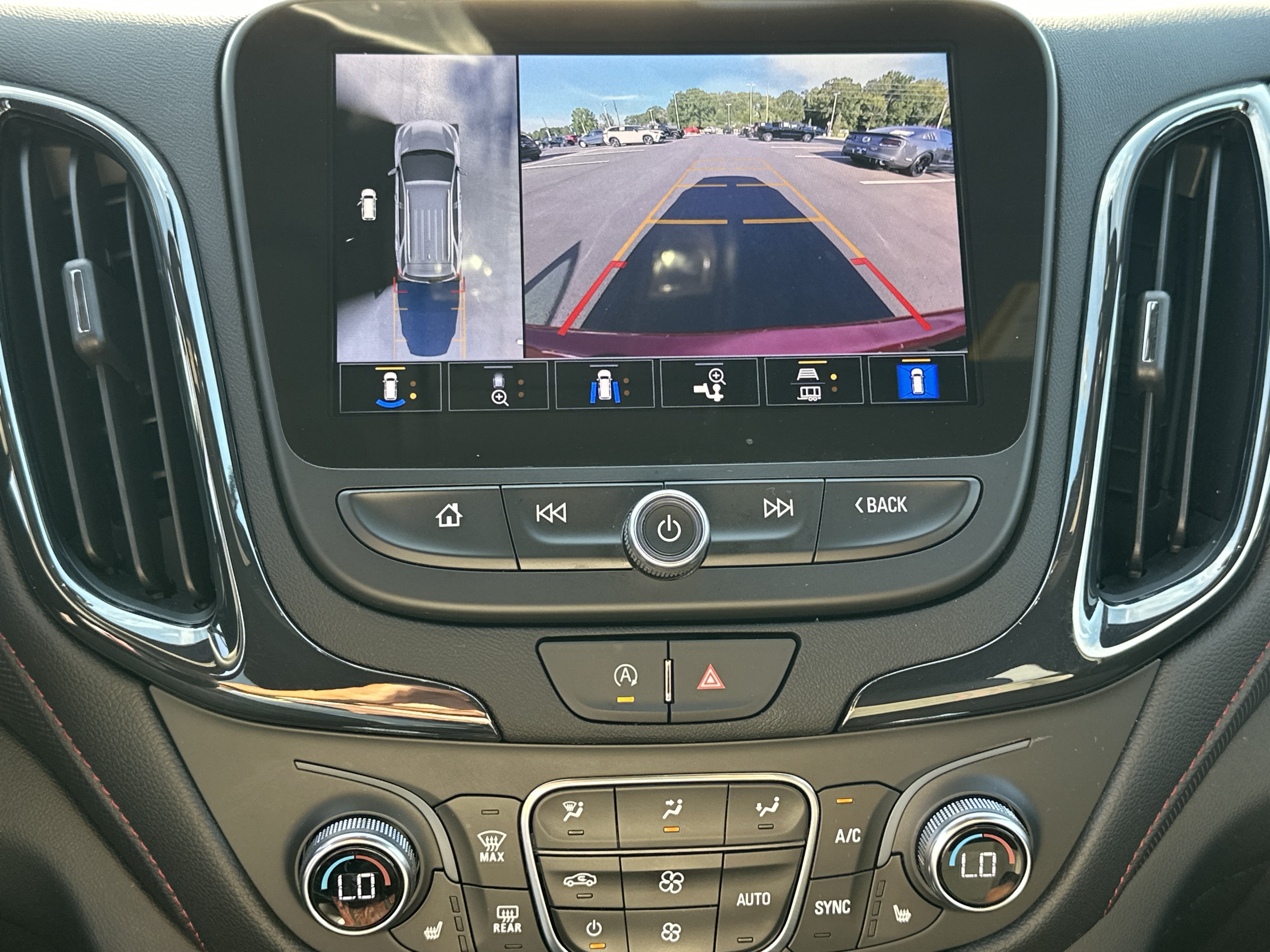Used 2024 Chevrolet Equinox RS FWD image 30