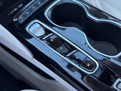 Used 2021 Buick Envision Avenir w/ Technology Package II image 25