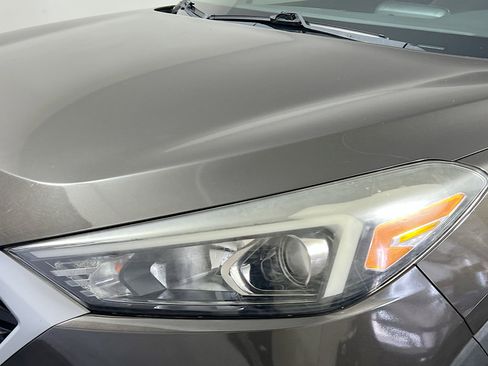 Used 2020 Hyundai Tucson SE w/ Cargo Package image 11