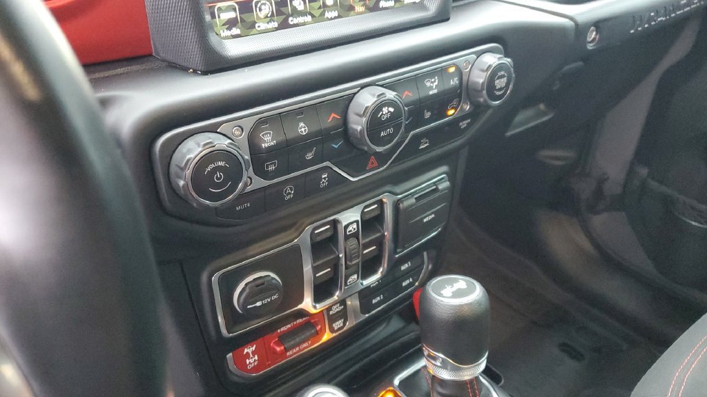 Used 2021 Jeep Wrangler Unlimited Rubicon AWD/4WD image 16