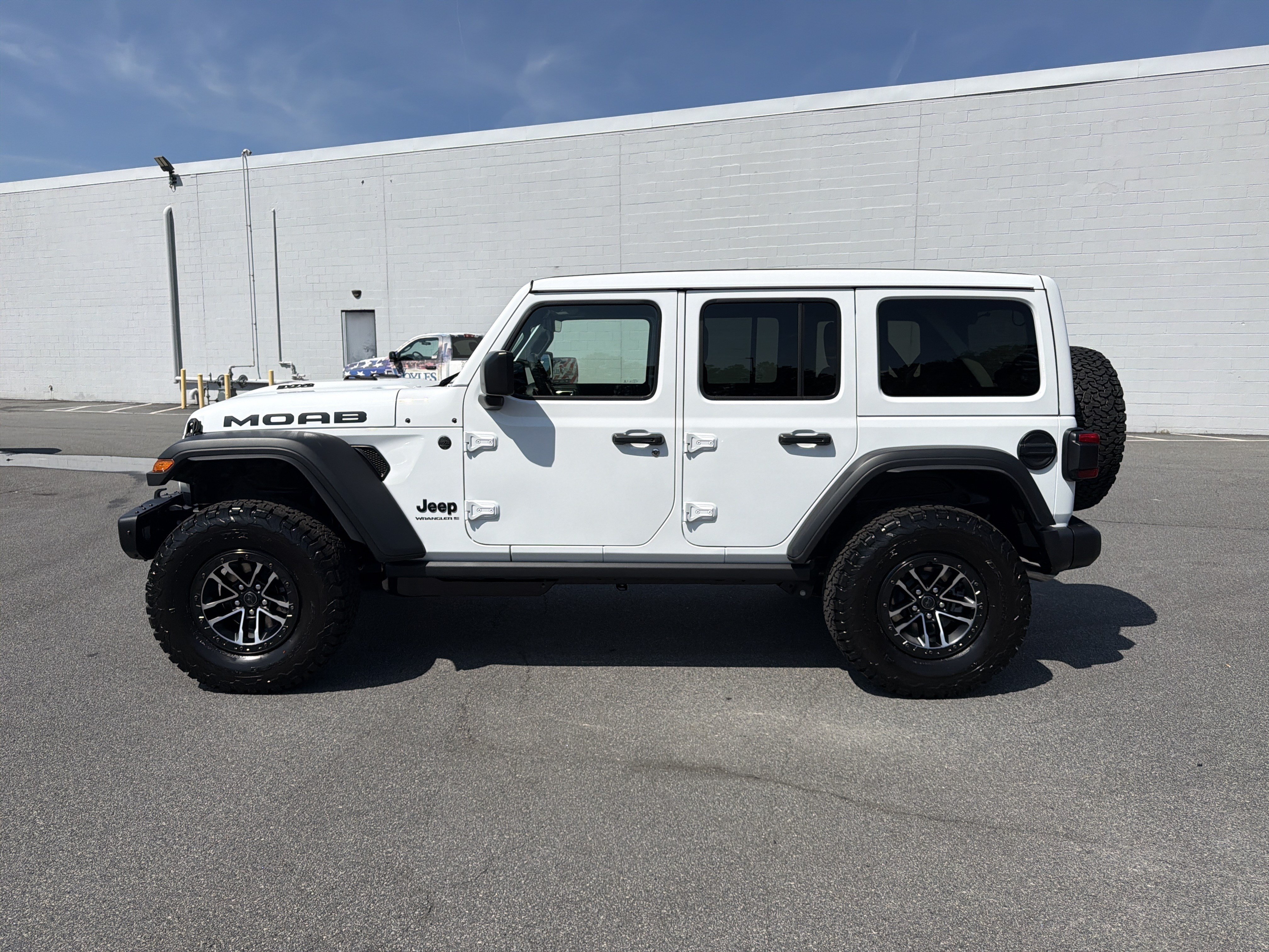 New 2027 Jeep Wrangler Unlimited Rubicon 392 AWD/4WD image 4