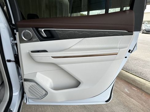 New 2026 Buick Enclave Avenir w/ Super Cruise Package image 36