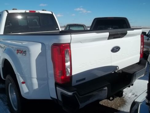 Used 2023 Ford F350 XL w/ XL Driver Assist Package AWD/4WD image 4