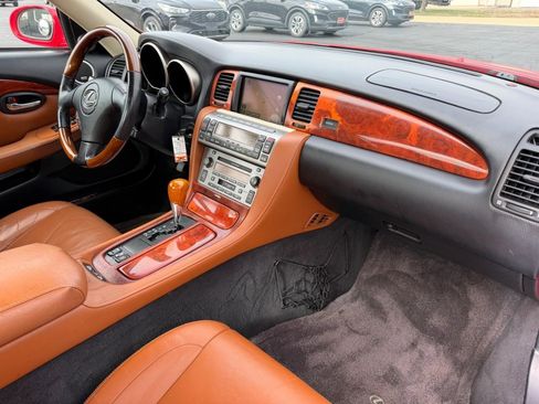 Used 2005 Lexus SC 430 Convertible image 9