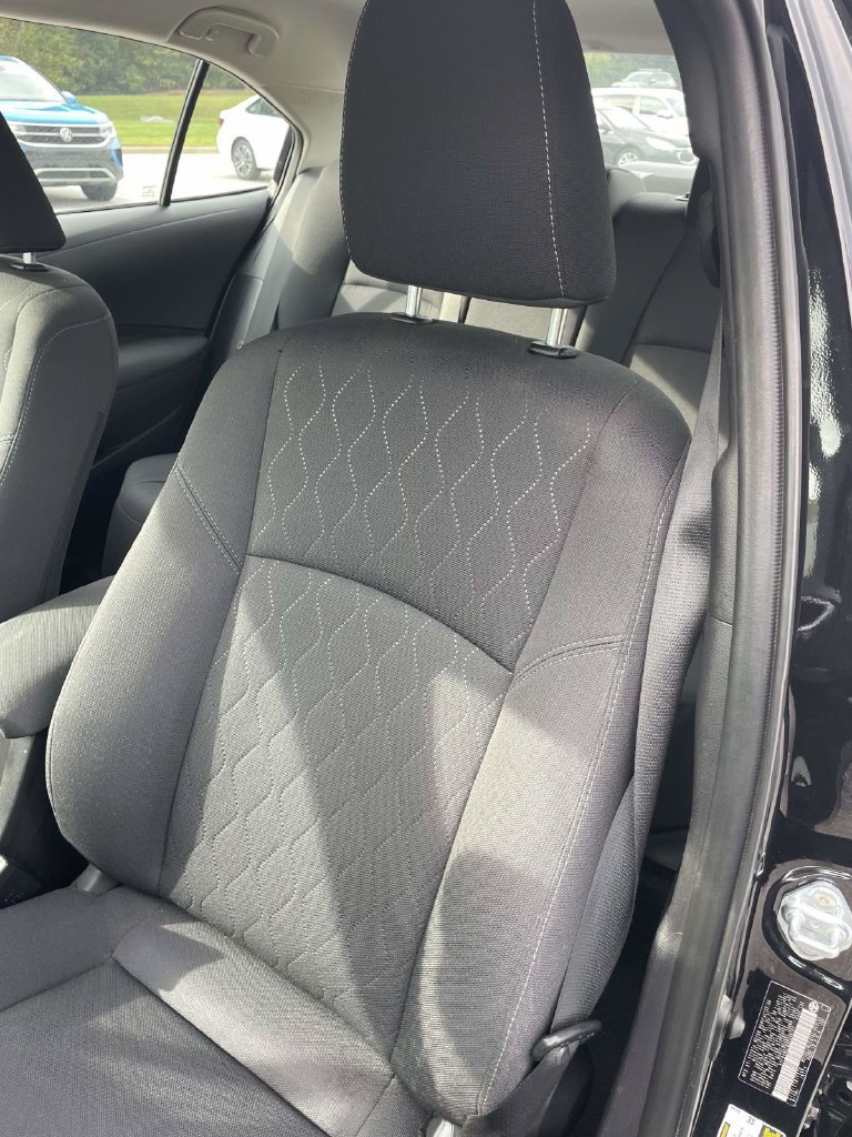 Used 2025 Toyota Corolla LE FWD image 18