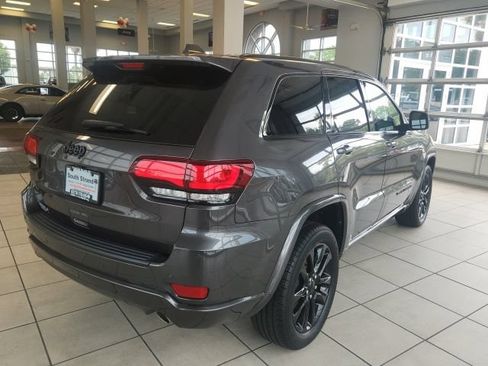 Used 2021 Jeep Grand Cherokee Laredo X AWD/4WD image 9