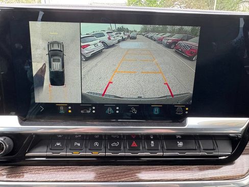 Used 2022 Chevrolet Silverado 1500 RST w/ Convenience Package II AWD/4WD image 35