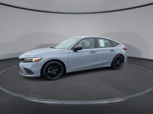 Used 2023 Honda Civic Sport image 4