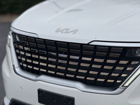 Used 2022 Kia Carnival SX image 10