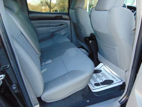 Used 2012 Toyota Tacoma 4x4 Double Cab image 22