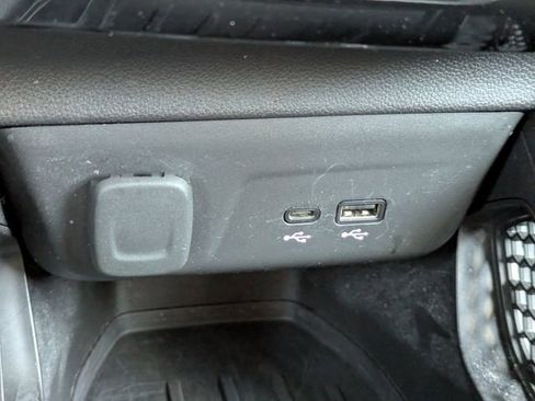 Used 2025 Chevrolet TrailBlazer LT image 22