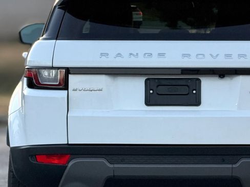 Used 2016 Land Rover Range Rover Evoque SE image 13