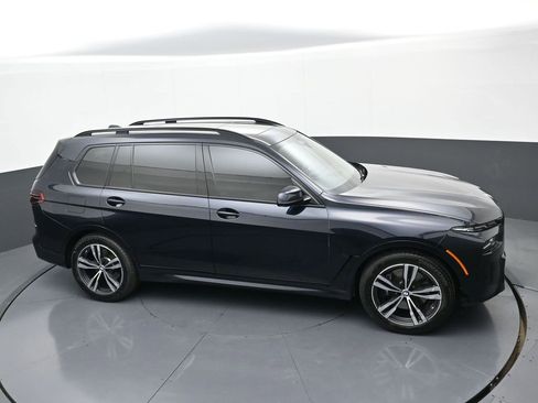 Used 2024 BMW X7 xDrive40i w/ Executive Package image 33