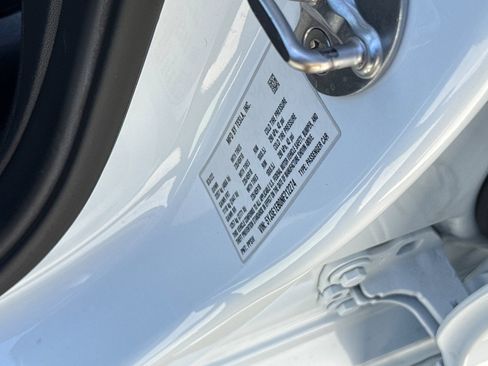 Used 2022 Tesla Model 3 Long Range AWD/4WD image 16