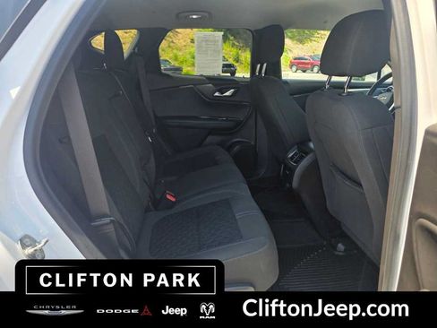 Used 2020 Chevrolet Blazer LT AWD/4WD image 16