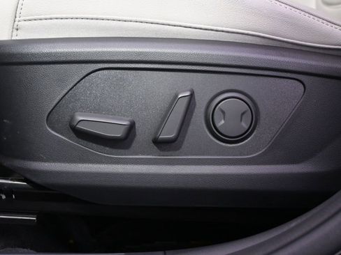 Used 2025 Hyundai Tucson Limited image 14