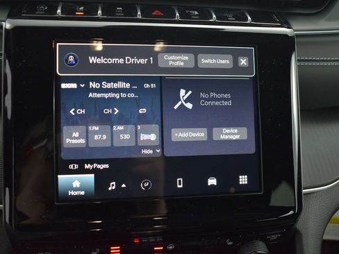 New 2025 Jeep Grand Cherokee Altitude image 19