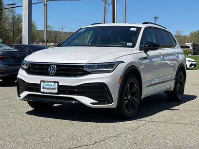 Certified 2023 Volkswagen Tiguan SE R-Line