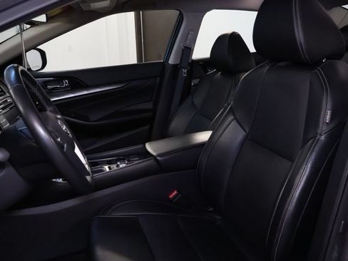 Used 2023 Nissan Maxima SV w/ Floor Mat Group FWD image 14