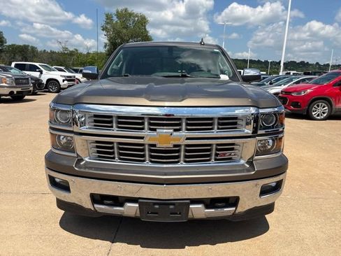 Used 2015 Chevrolet Silverado 1500 LTZ Z71 w/ LTZ Plus Package AWD/4WD image 8